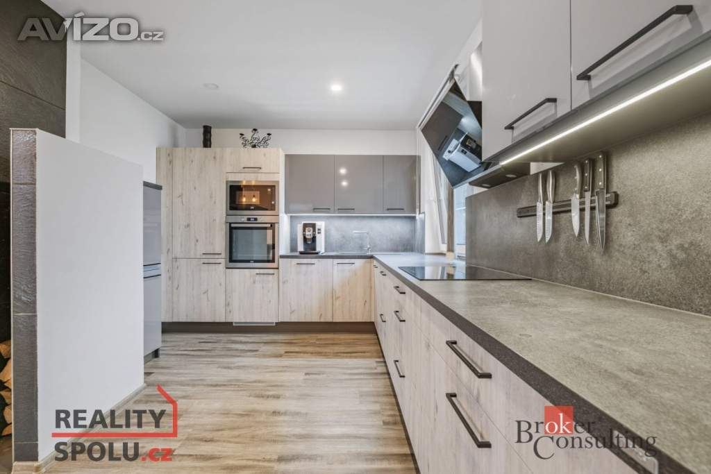Foto inzerátu Prodej rodinného domu 178 m², Podolí