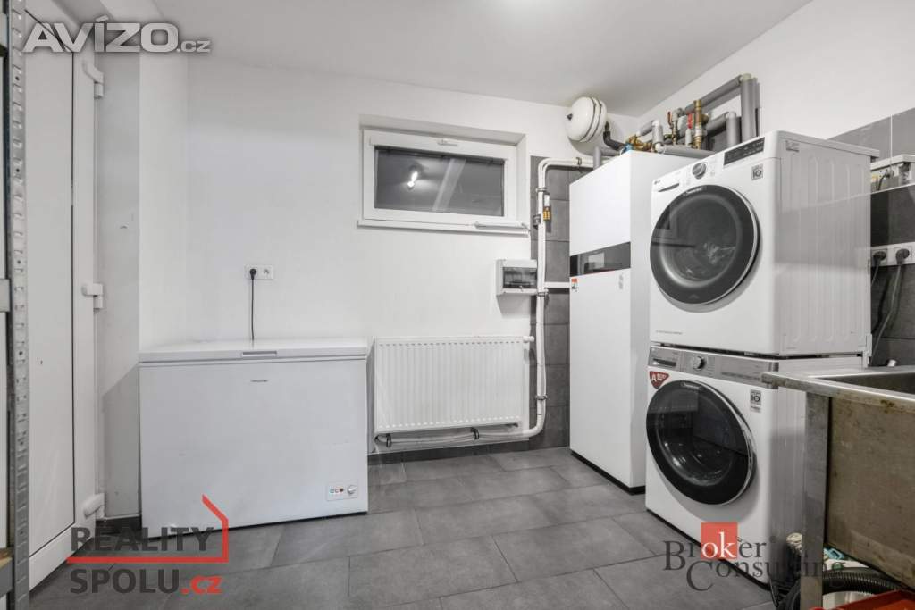 Foto inzerátu Prodej rodinného domu 178 m², Podolí