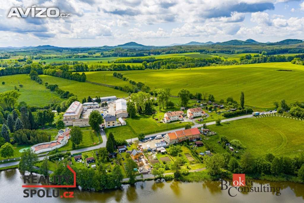 Foto inzerátu Prodej komerčního pozemku 1 942 m², Jablonné v Podještědí