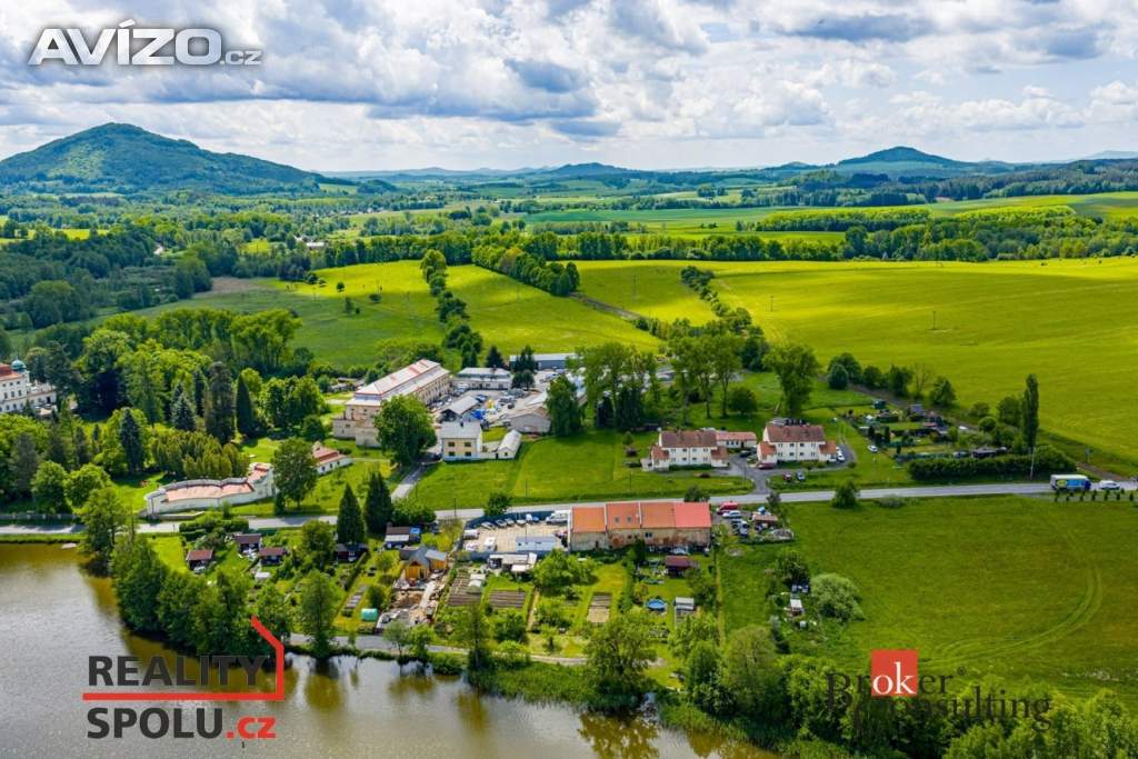 Foto inzerátu Prodej komerčního pozemku 1 942 m², Jablonné v Podještědí