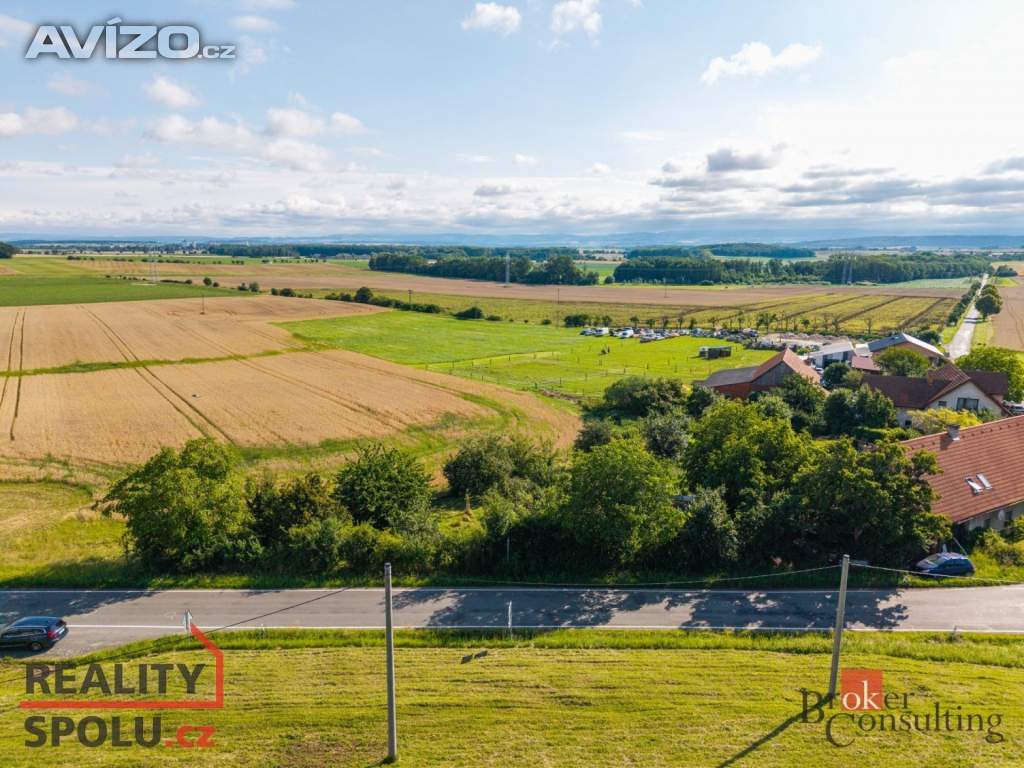 Foto inzerátu Prodej stavebního pozemku 1 048 m², Vysoký Újezd