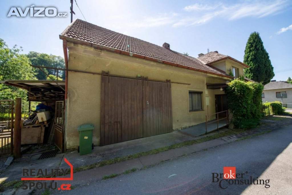 Foto inzerátu Prodej rodinného domu 239 m², Chleny