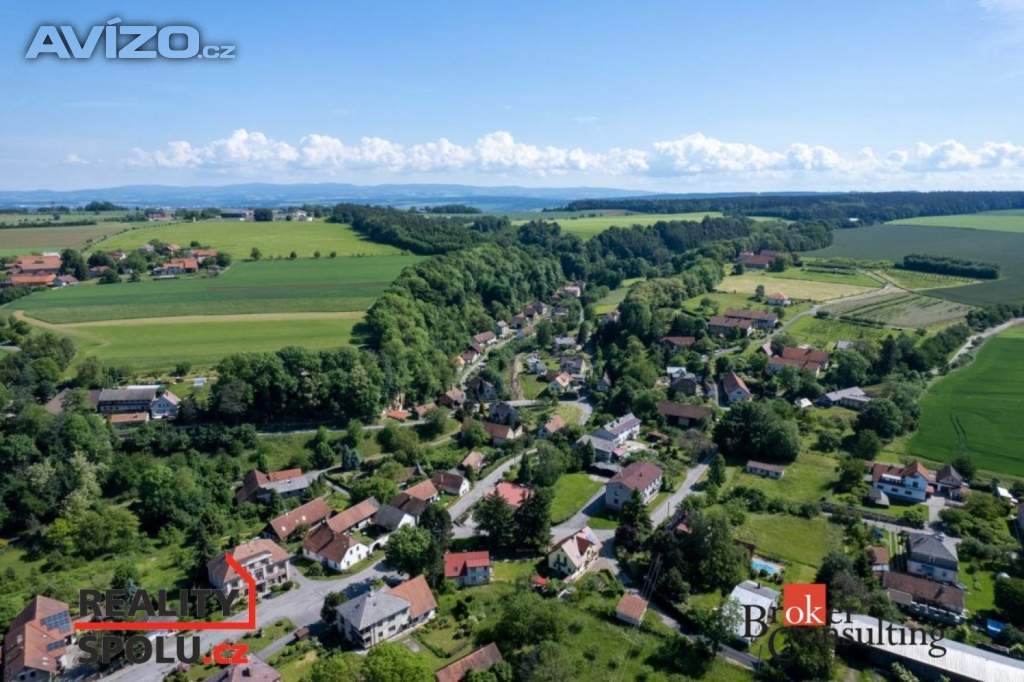 Foto inzerátu Prodej rodinného domu 239 m², Chleny