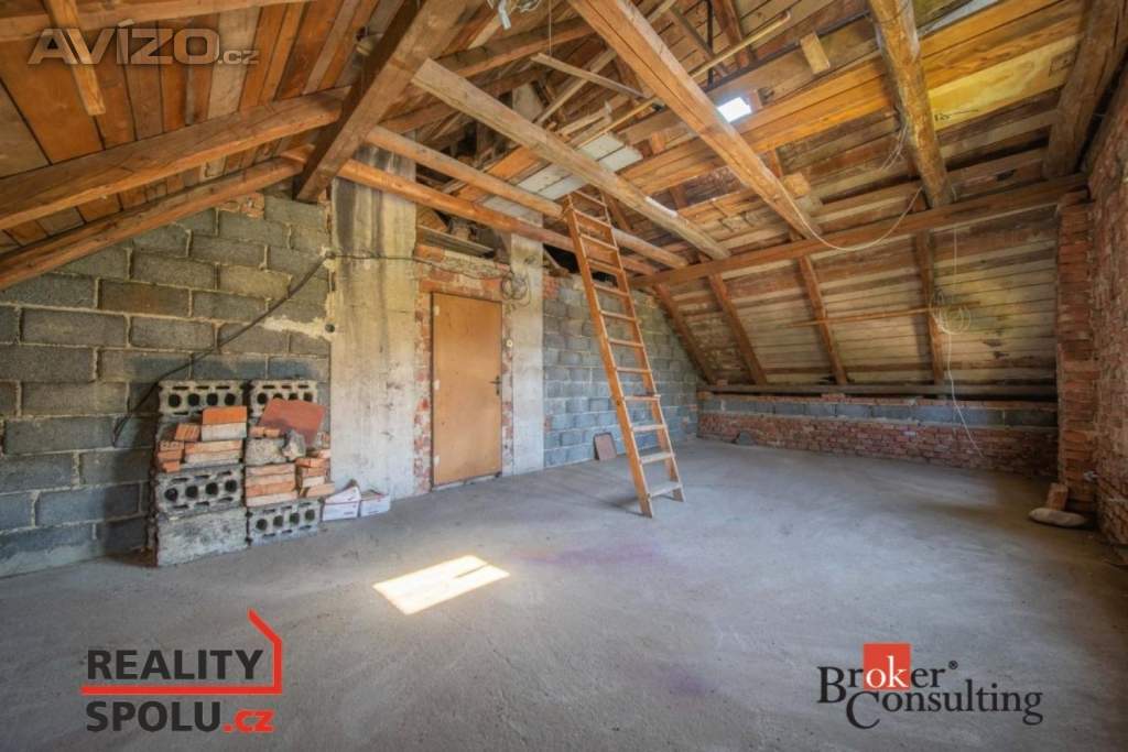 Foto inzerátu Prodej rodinného domu 239 m², Chleny