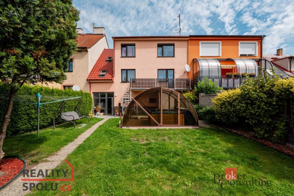 Foto inzerátu Prodej rodinného domu 260 m², Plzeň