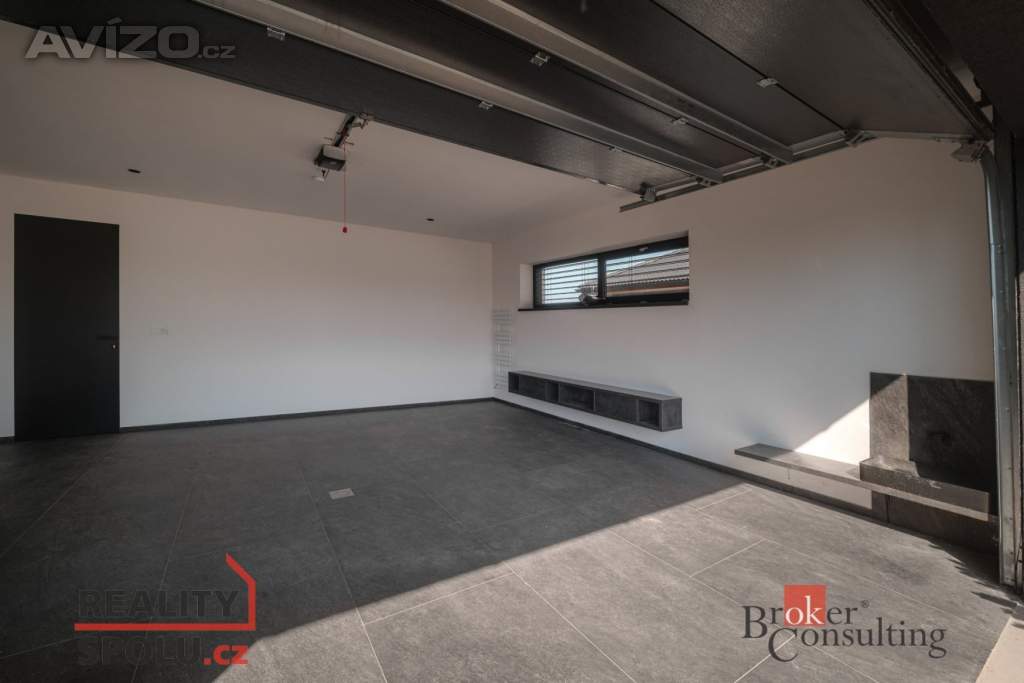 Foto inzerátu Prodej rodinného domu 216 m², Úherce