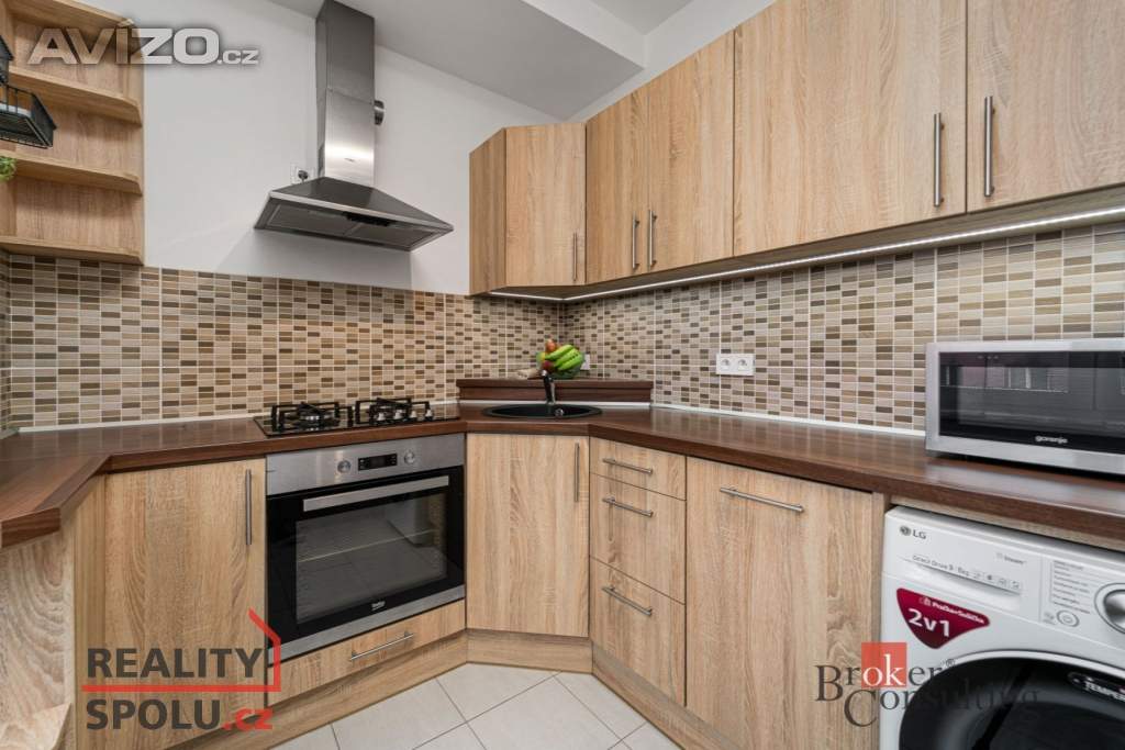 Prodej bytu 3+1 65 m², Planá