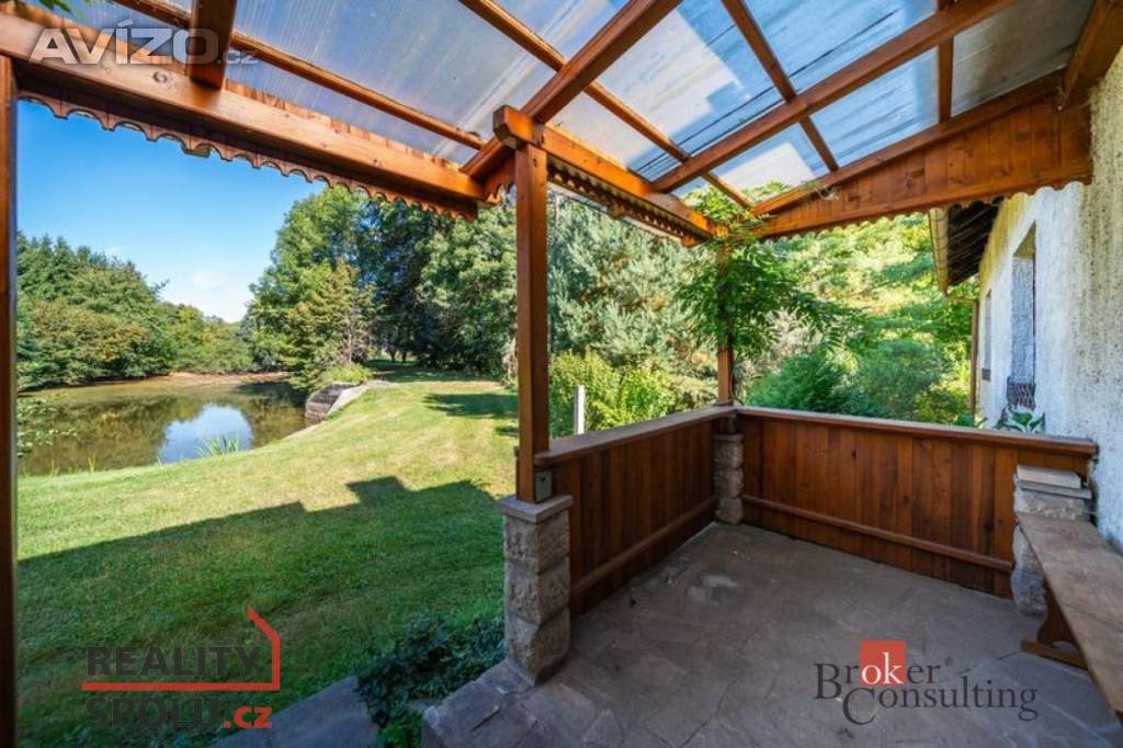 Foto inzerátu Prodej rodinného domu 200 m², Dubenec