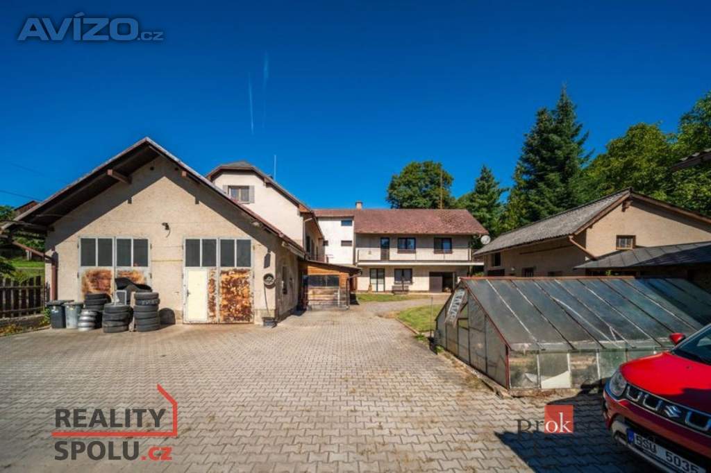 Foto inzerátu Prodej rodinného domu 250 m², Dubenec