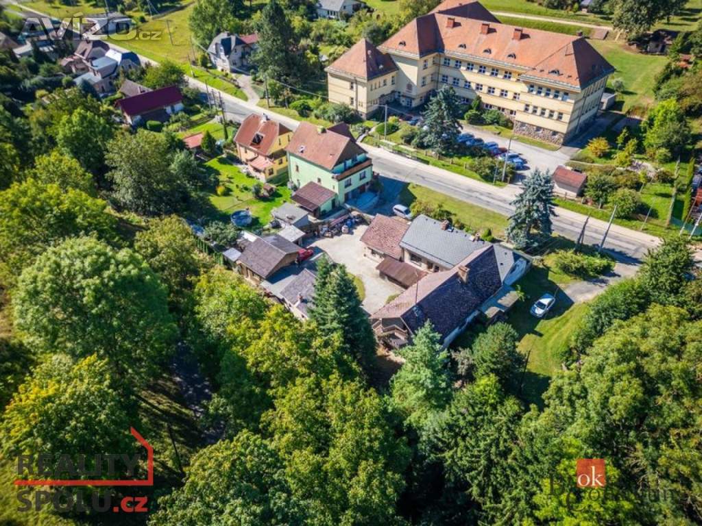 Foto inzerátu Prodej rodinného domu 500 m², Dubenec