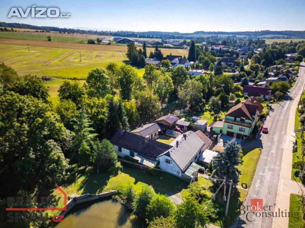 Foto inzerátu Prodej rodinného domu 500 m², Dubenec