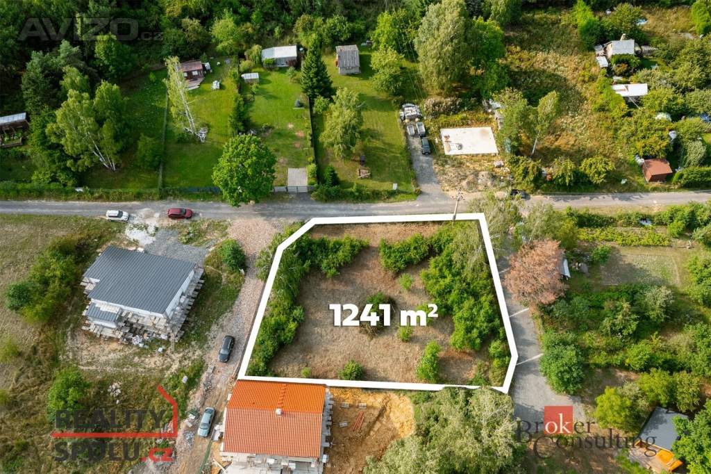 Foto inzerátu Prodej stavebního pozemku 1 241 m², Mníšek pod Brdy