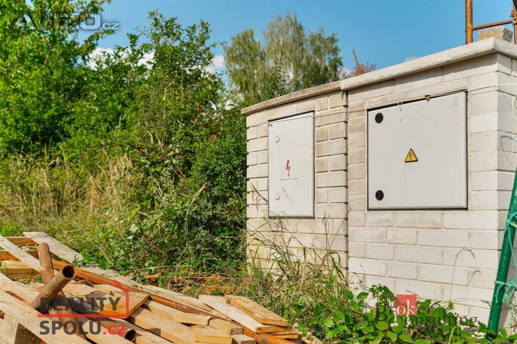 Foto inzerátu Prodej stavebního pozemku 1 241 m², Mníšek pod Brdy