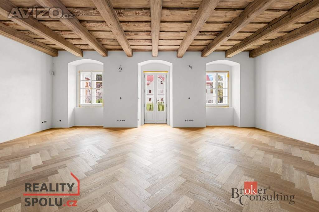 Prodej bytu 1+kk 72 m², Jince