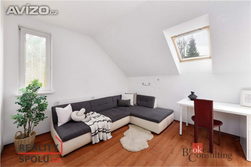 Foto inzerátu Prodej rodinného domu 220 m², Vodochody