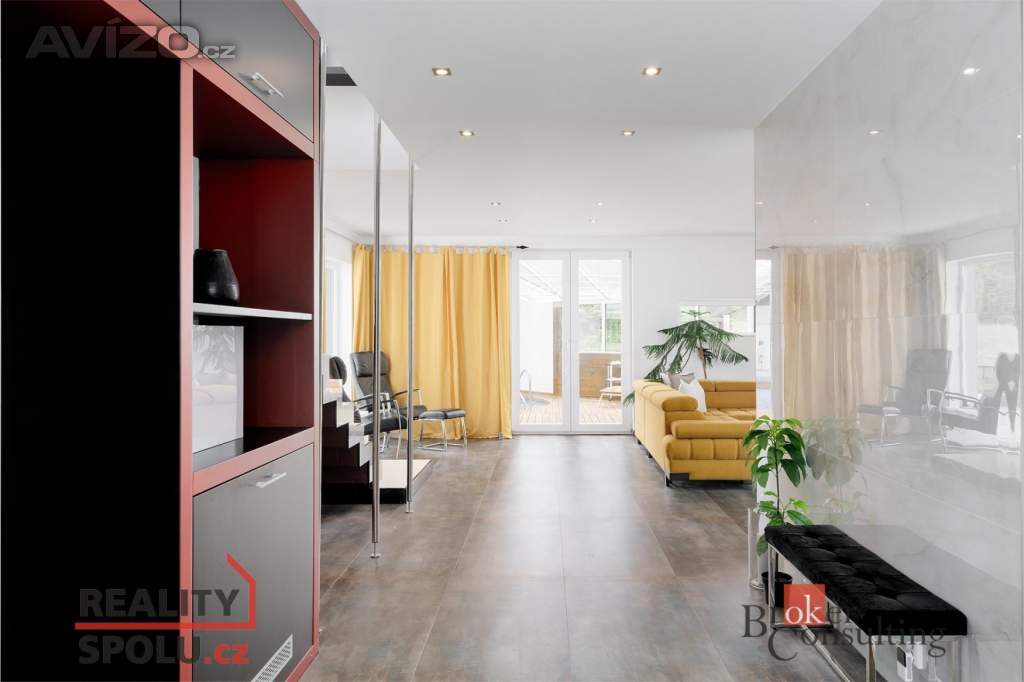 Foto inzerátu Prodej rodinného domu 220 m², Vodochody