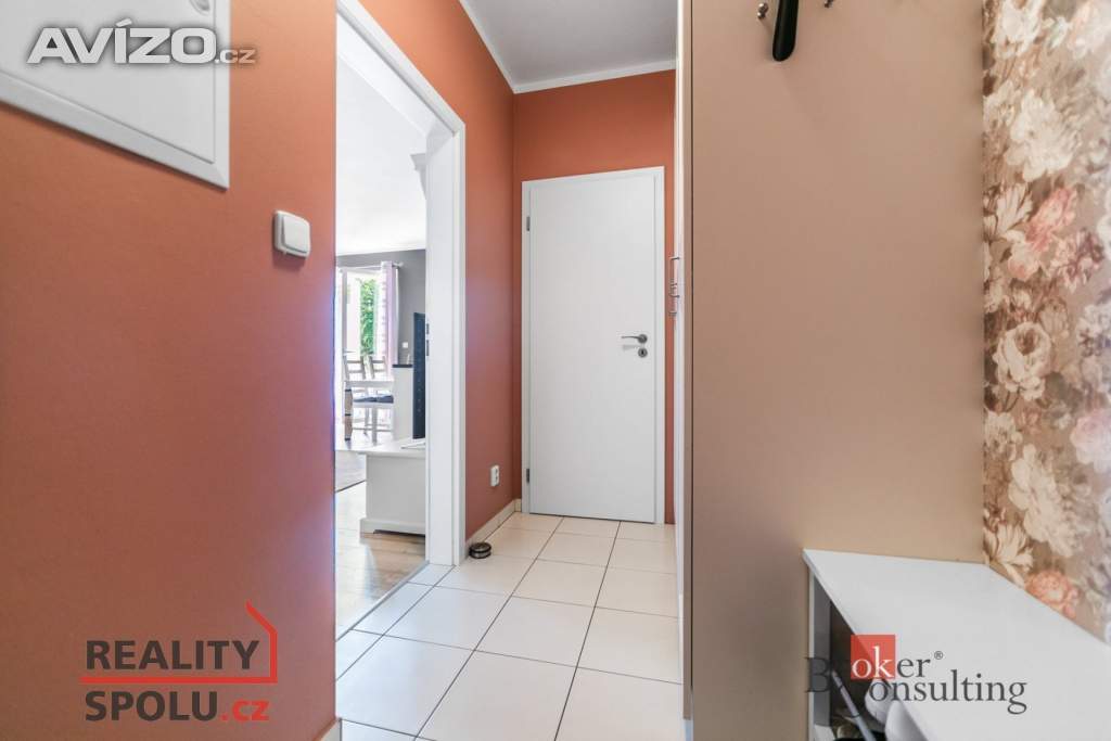 Foto inzerátu Prodej bytu 3+kk 71 m², Bašť