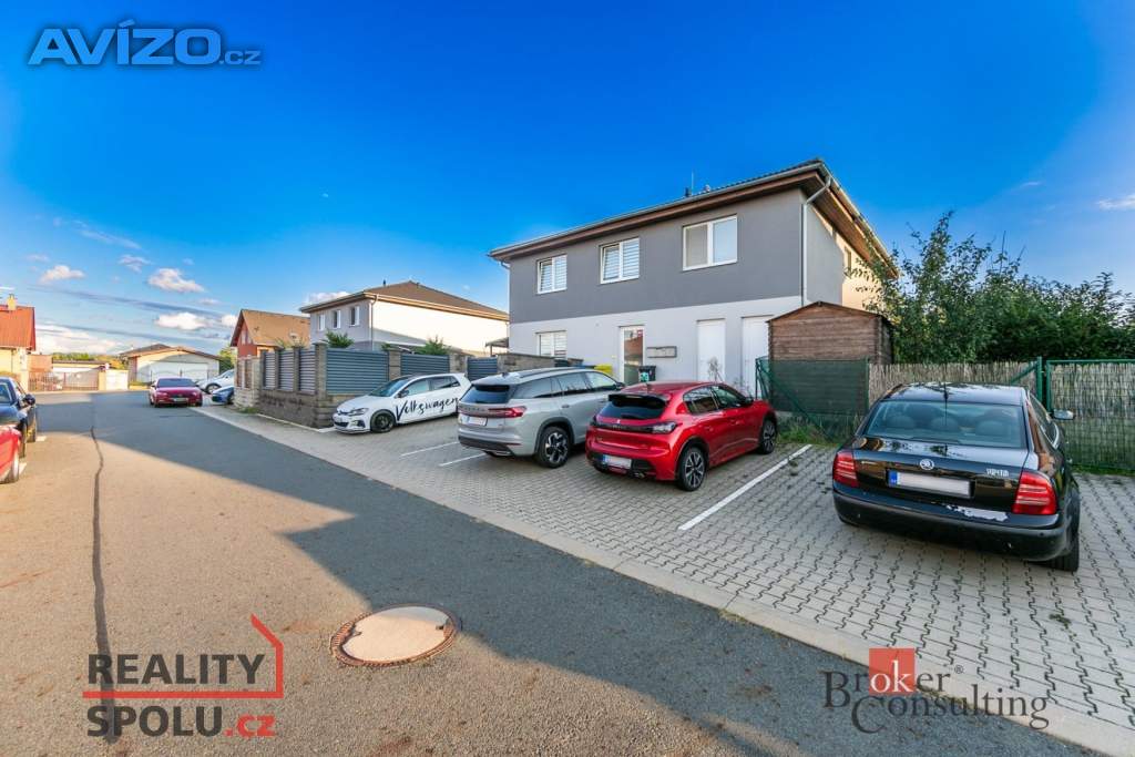 Foto inzerátu Prodej bytu 3+kk 71 m², Bašť
