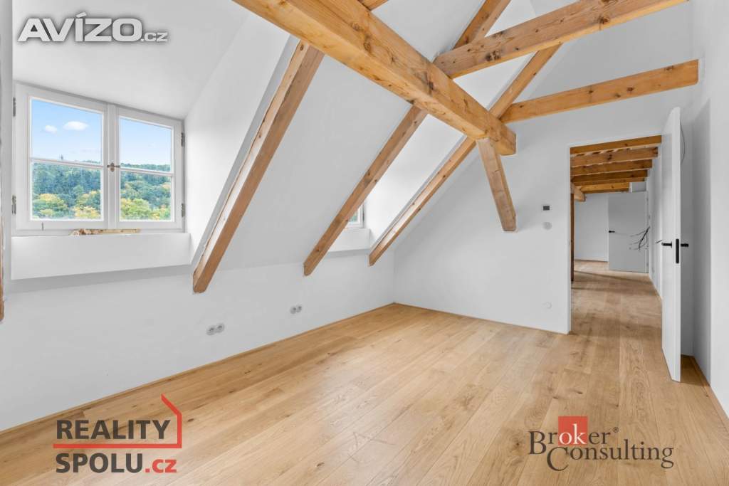 Foto inzerátu Prodej bytu 4+kk 110 m², Jince