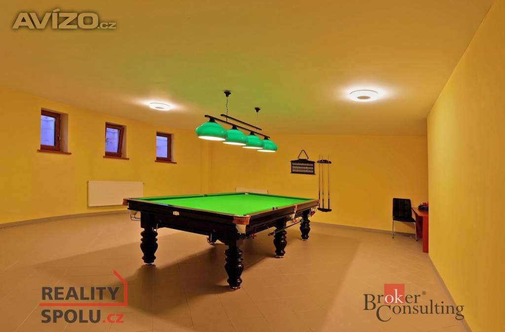 Foto inzerátu Prodej rodinné domy, 550 m² - Nová Role - Mezirolí