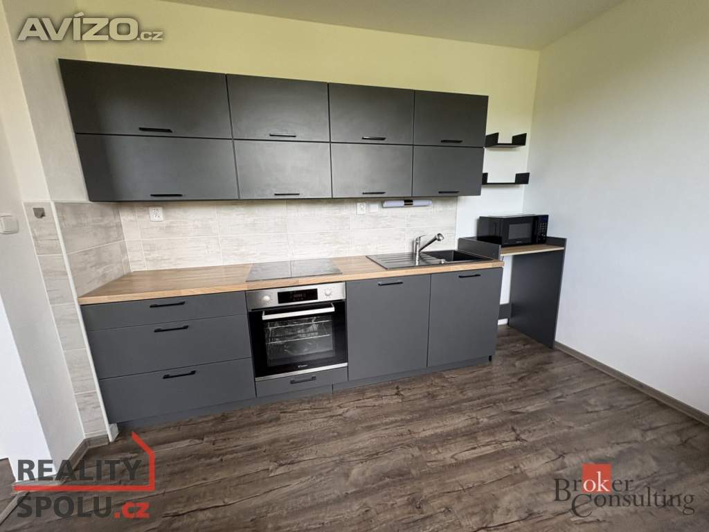 Foto inzerátu Pronájem bytu 2+1 55 m², Razová