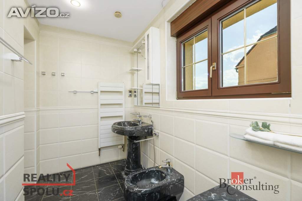 Foto inzerátu Prodej vily 287 m², Praha