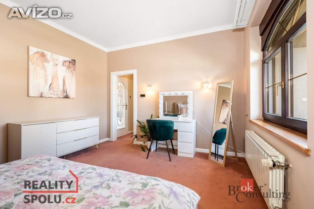 Foto inzerátu Prodej vily 287 m², Praha