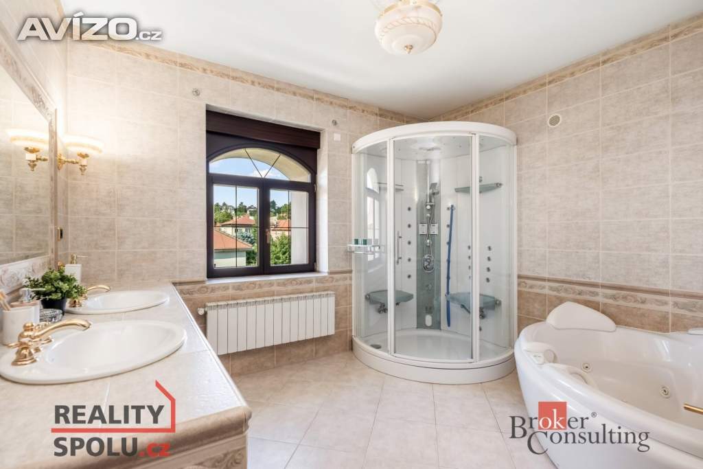 Foto inzerátu Prodej vily 287 m², Praha