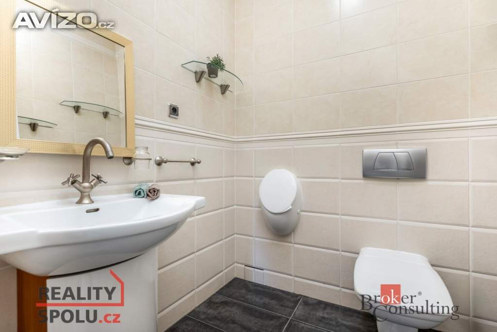 Foto inzerátu Prodej vily 287 m², Praha