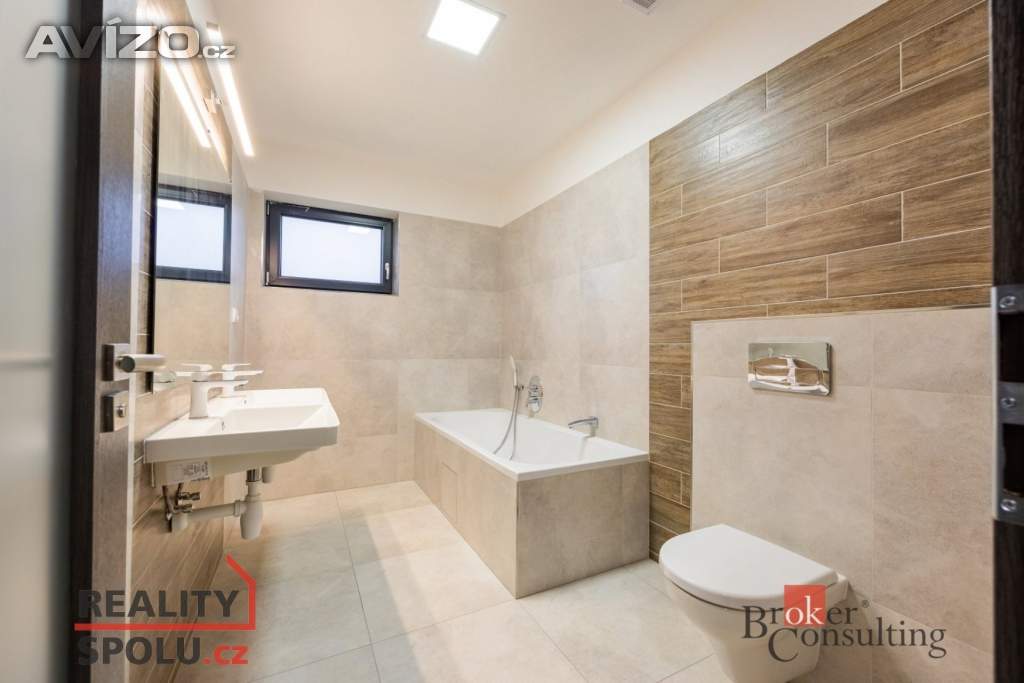 Foto inzerátu Prodej rodinné domy, 198 m² - Helvíkovice