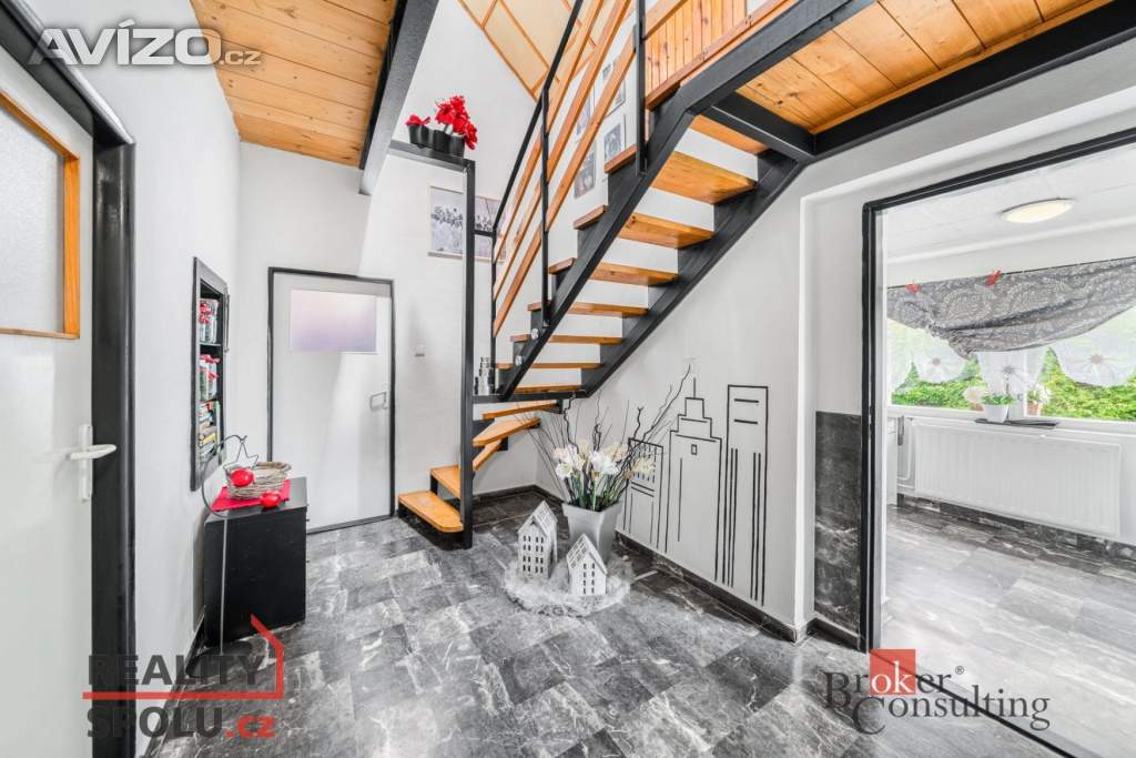 Foto inzerátu Prodej rodinné domy, 198 m² - Dolany