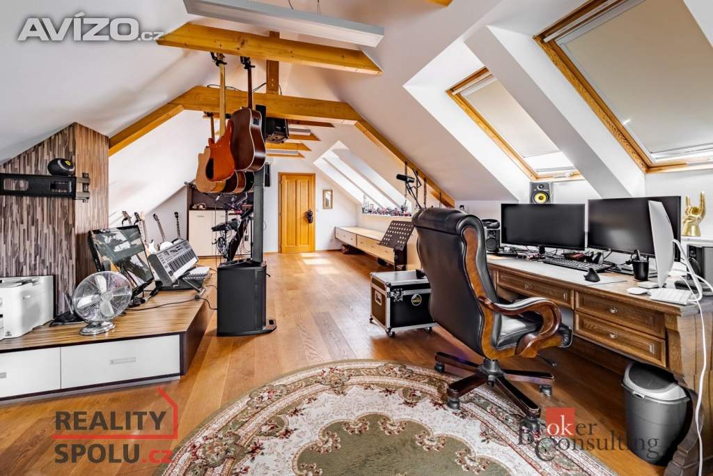 Foto inzerátu Prodej rodinné domy, 370 m² -