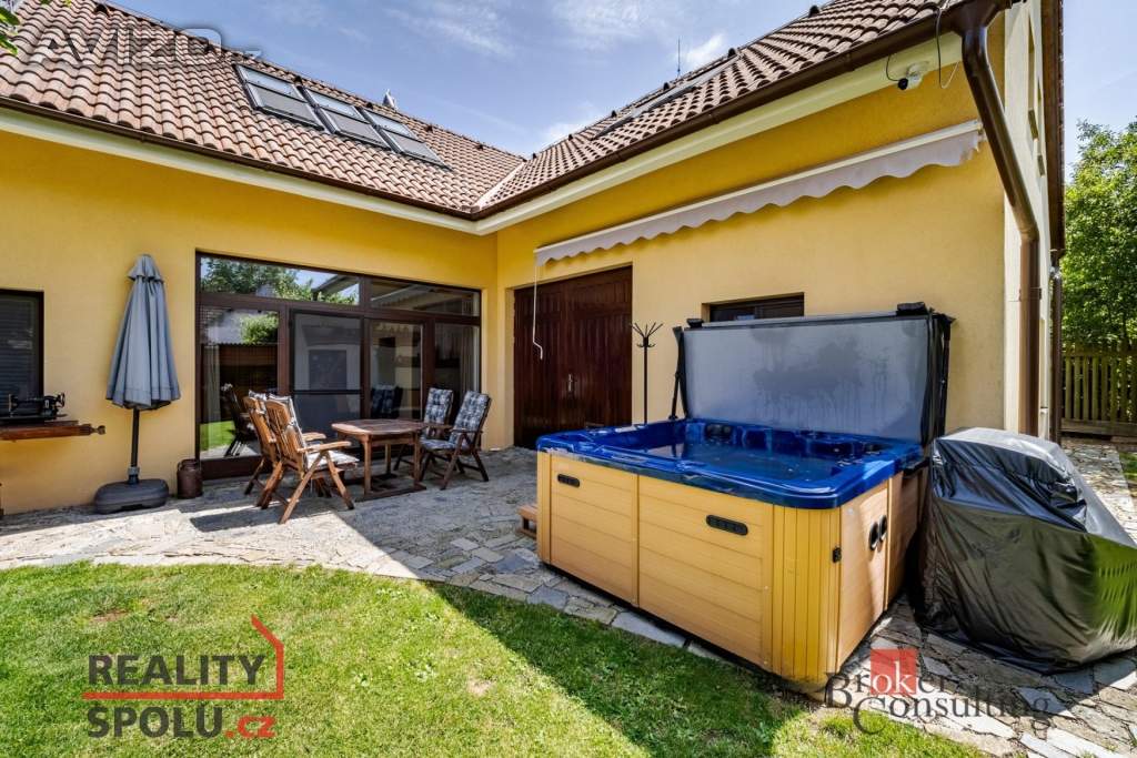 Foto inzerátu Prodej rodinné domy, 370 m² -