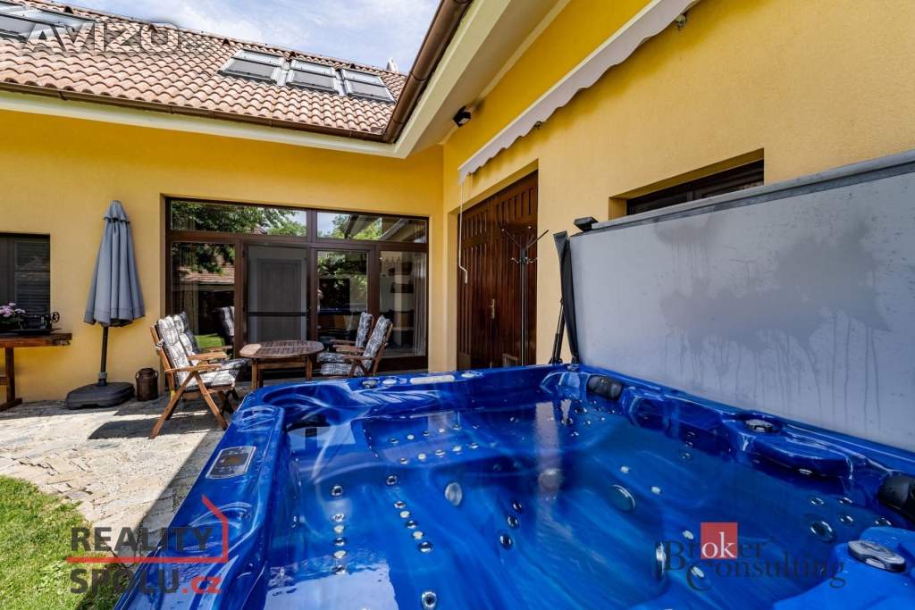 Foto inzerátu Prodej rodinné domy, 370 m² -