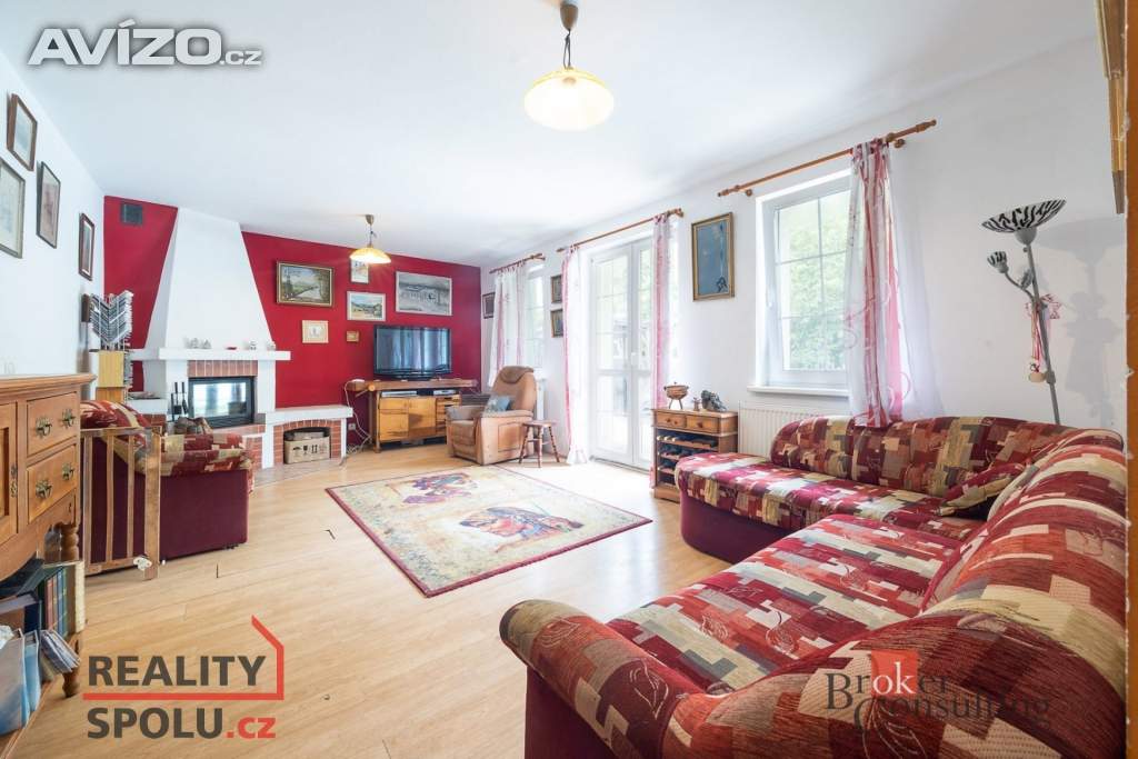 Foto inzerátu Prodej rodinného domu 315 m², Veliká Ves