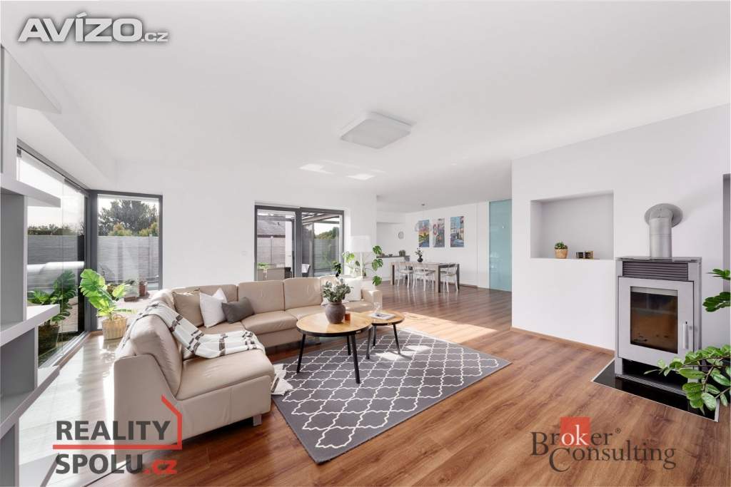 Foto inzerátu Prodej rodinného domu 190 m², Velké Popovice