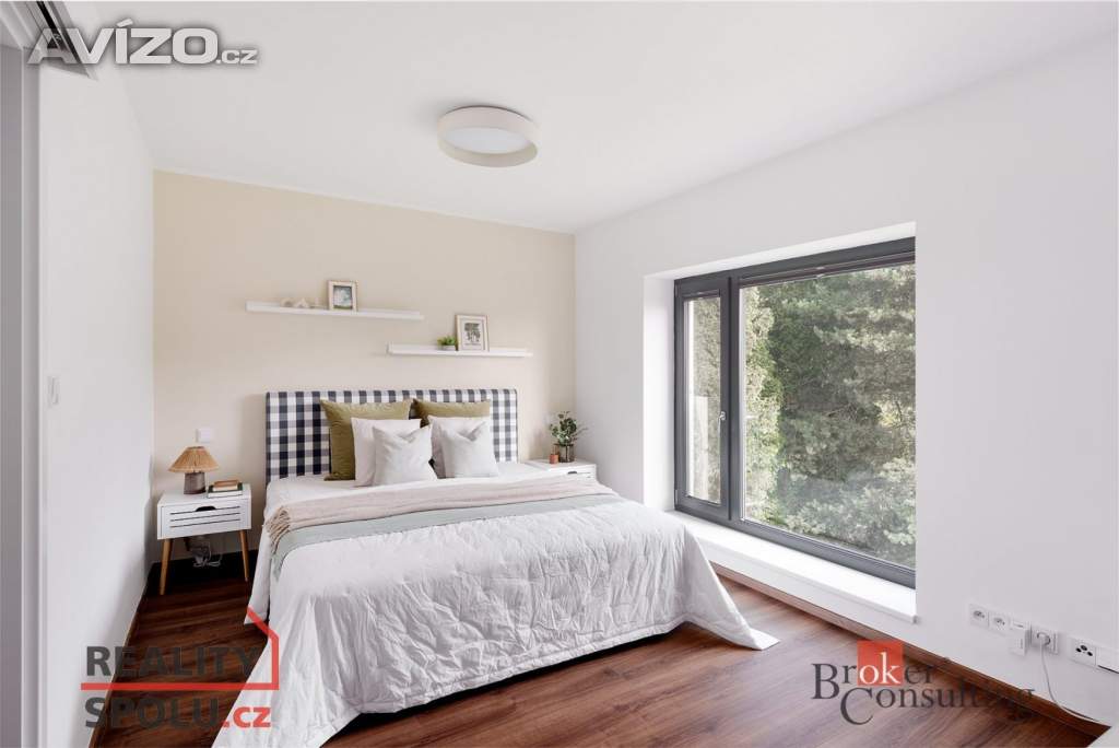 Foto inzerátu Prodej rodinného domu 190 m², Velké Popovice