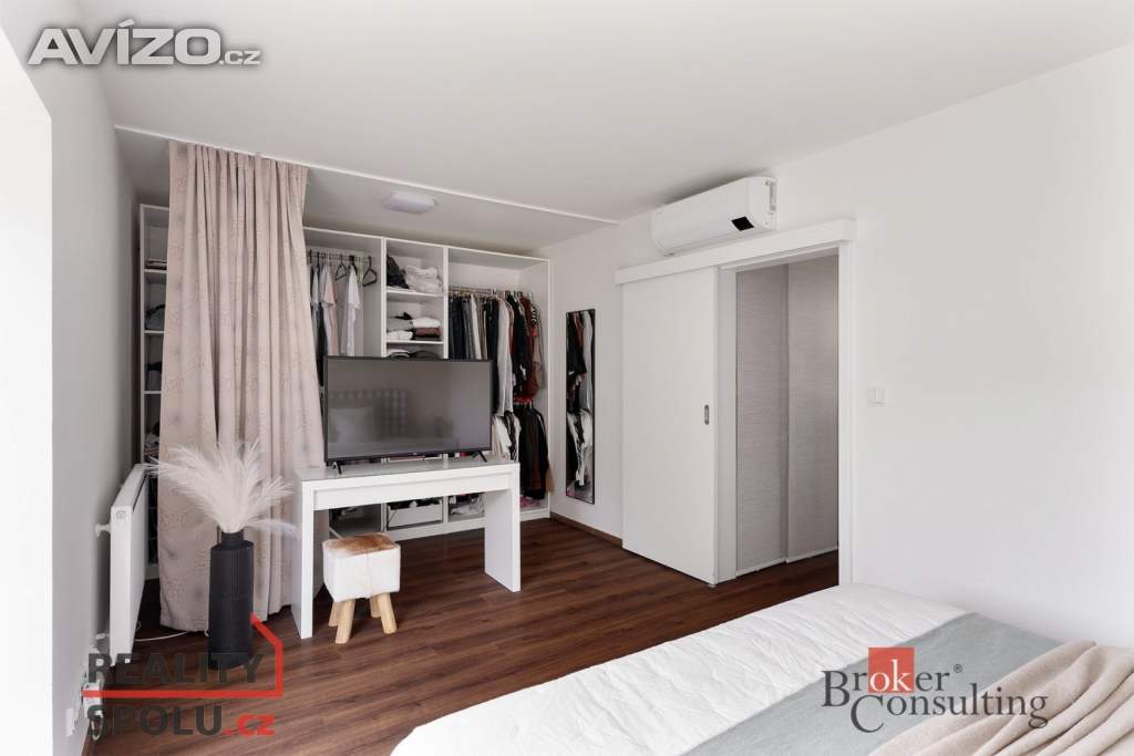 Foto inzerátu Prodej rodinného domu 190 m², Velké Popovice