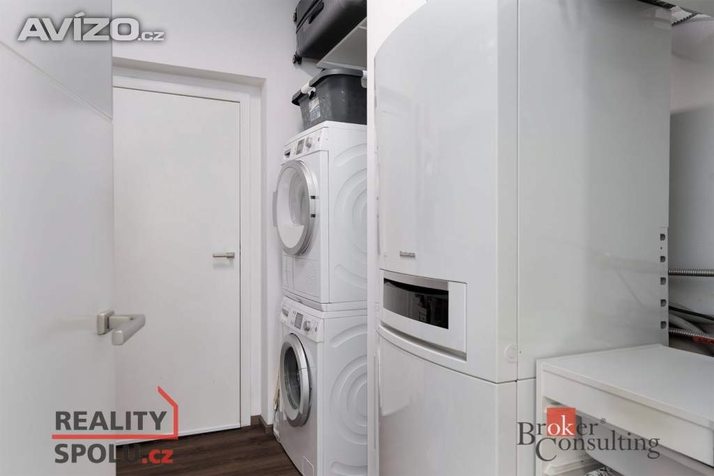 Foto inzerátu Prodej rodinného domu 190 m², Velké Popovice