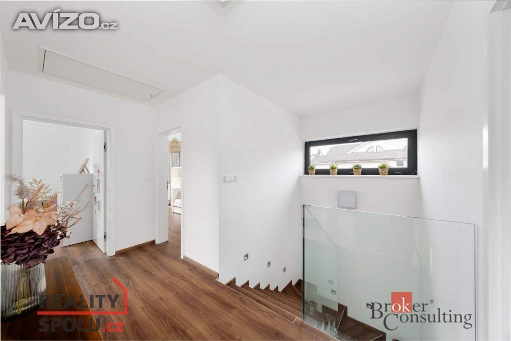 Foto inzerátu Prodej rodinného domu 190 m², Velké Popovice