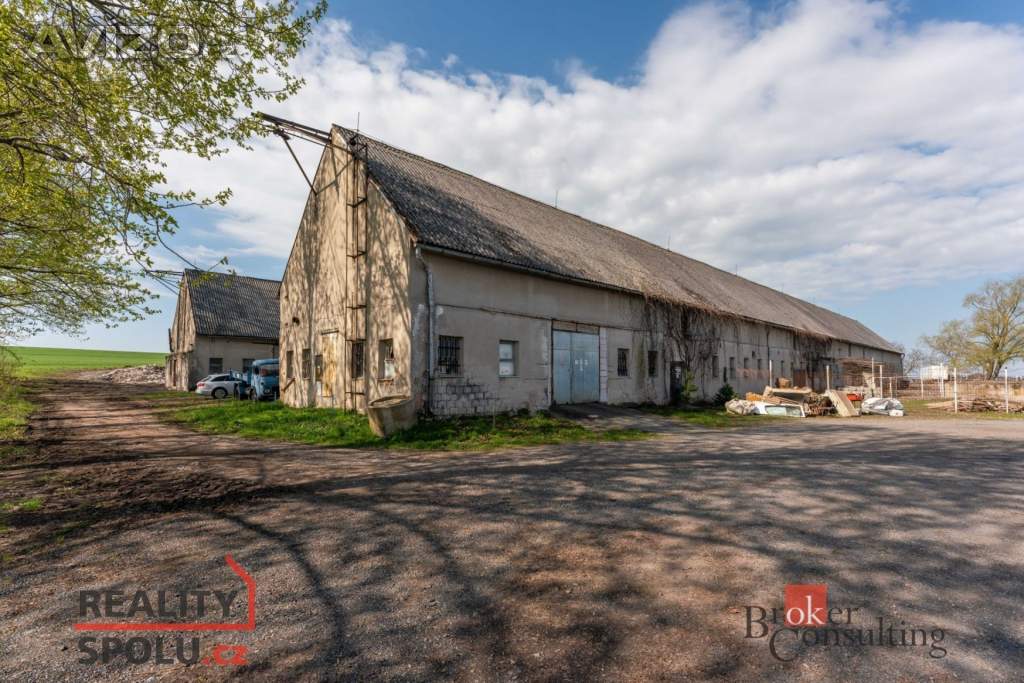 Foto inzerátu Prodej zemědělského objektu 1 850 m², Kněžice