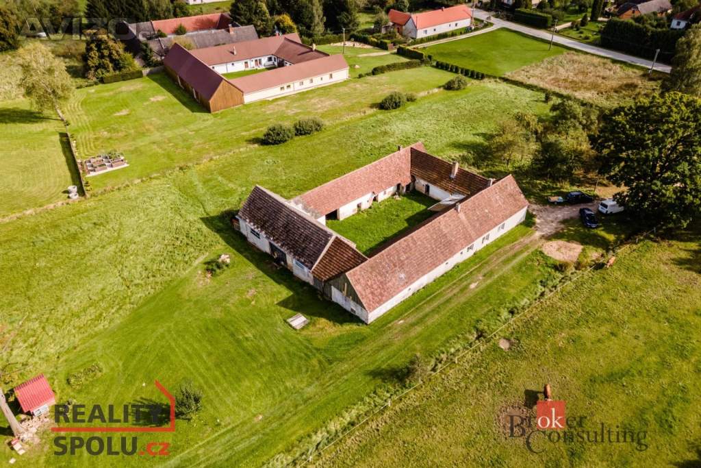 Foto inzerátu Prodej rodinného domu 200 m², Suchdol nad Lužnicí