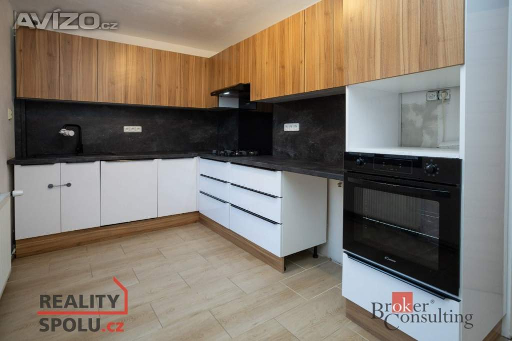 Foto inzerátu Pronájem rodinného domu 155 m², Okřesaneč