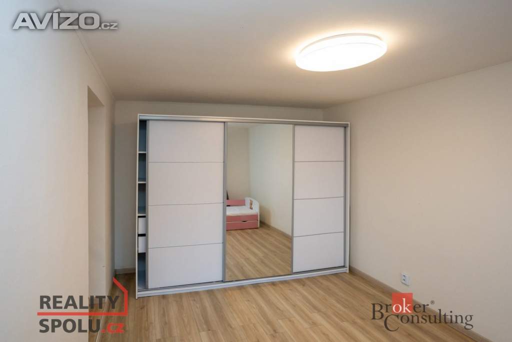 Foto inzerátu Pronájem rodinného domu 155 m², Okřesaneč
