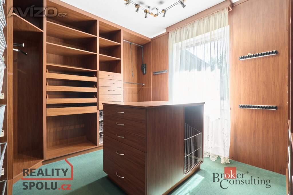 Foto inzerátu Prodej rodinné domy, 388 m² - Karlovy Vary - Tašovice