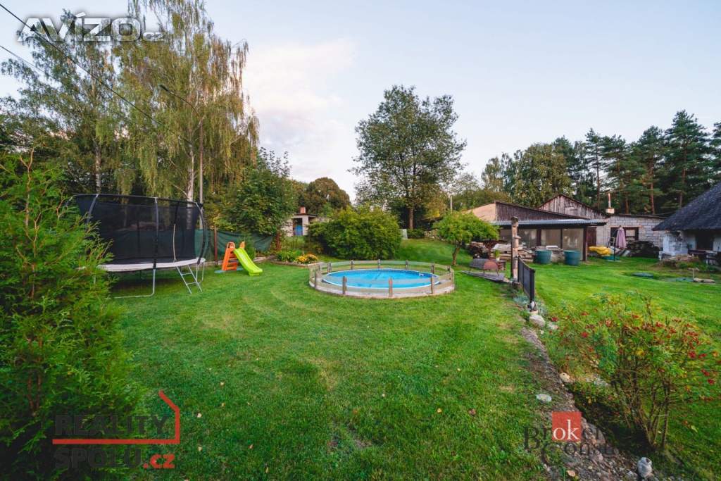 Foto inzerátu Prodej stavebního pozemku 1 175 m², Hrádek