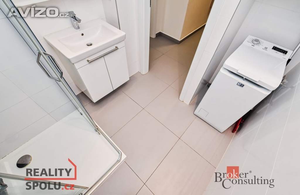 Foto inzerátu Pronájem bytu 1+kk 35 m², Praha