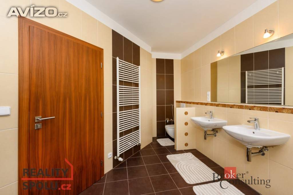 Foto inzerátu Pronájem rodinného domu 232 m², Plzeň
