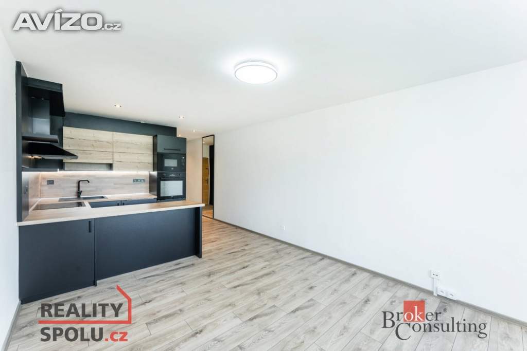 Foto inzerátu Pronájem bytu 1+kk 31 m², Hradec Králové