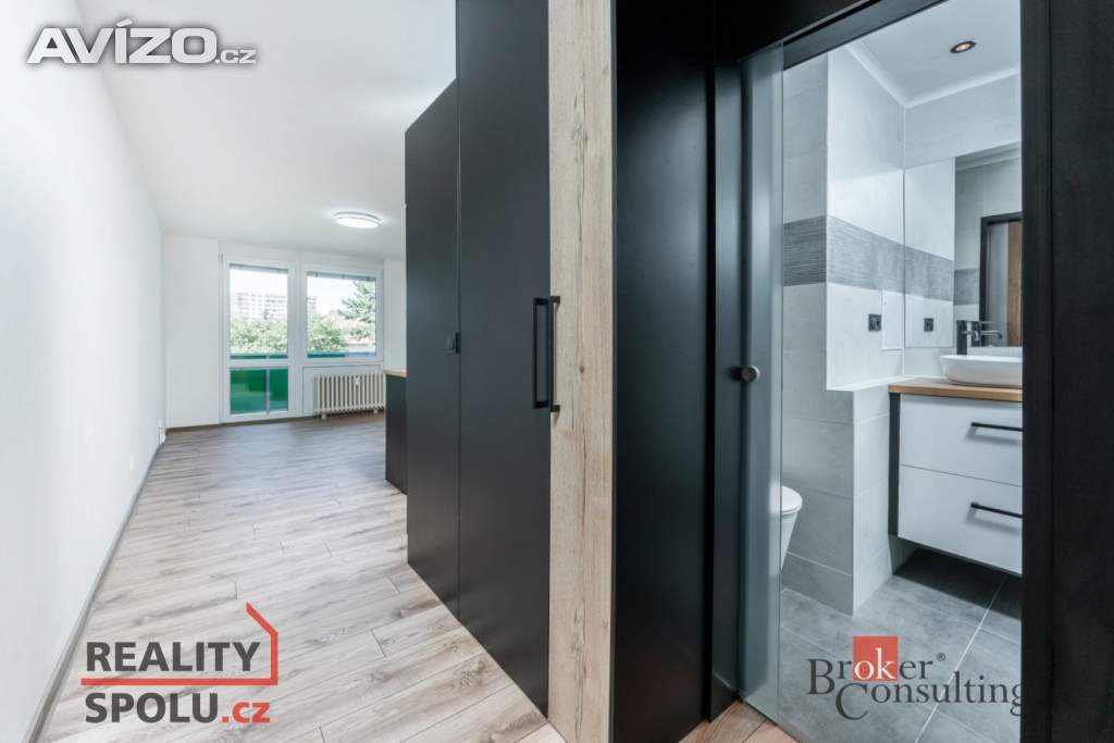 Foto inzerátu Pronájem bytu 1+kk 31 m², Hradec Králové